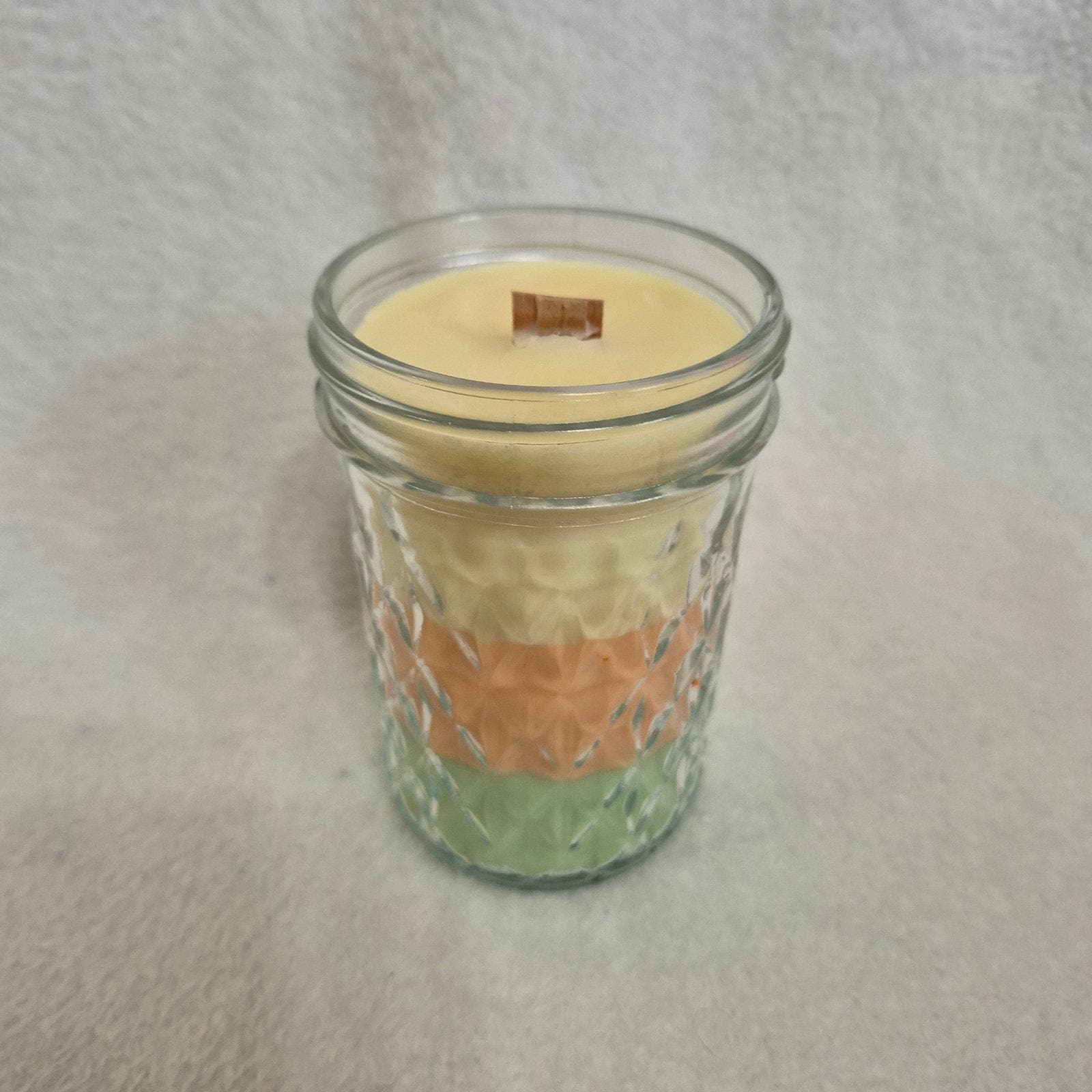 "Hand-poured Fresh Laundry scented candle 8oz Gain type, clean uplifting scent by Delightful Homemade Things"