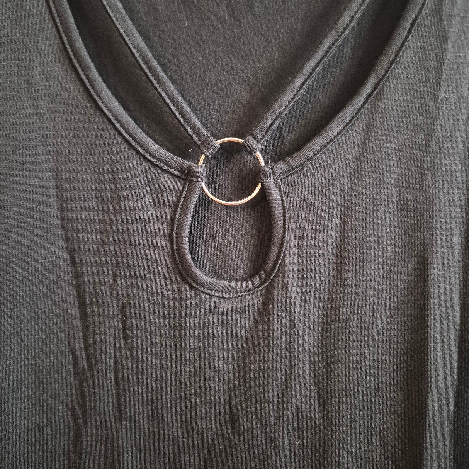 Women’s Black Short-Sleeve Top with O-Ring Keyhole Detail – Size XL