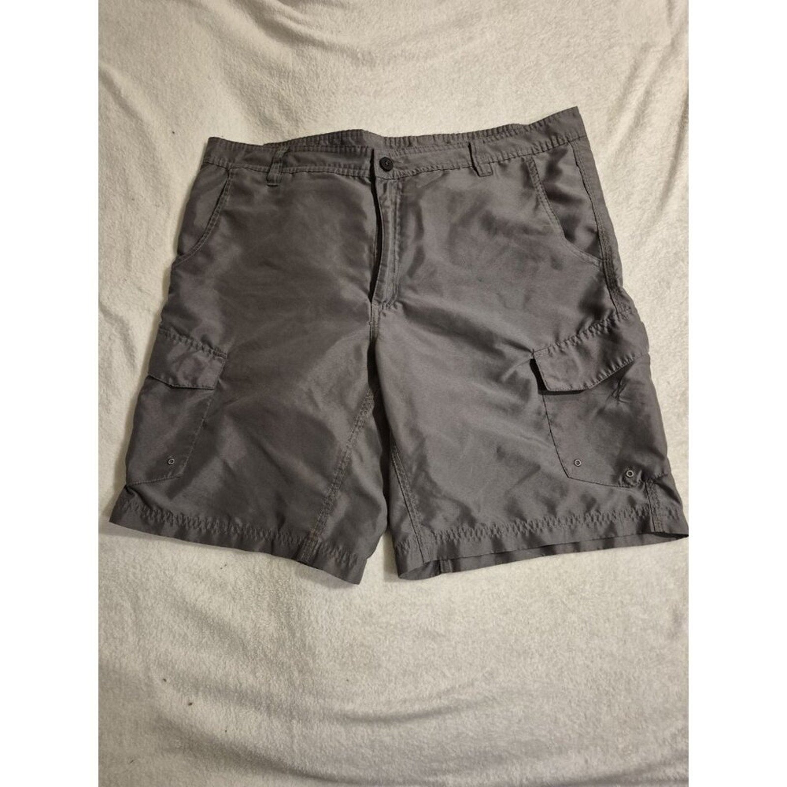 Men's Magellan 38 Gray Water-Repellent Hybrid Cargo Shorts