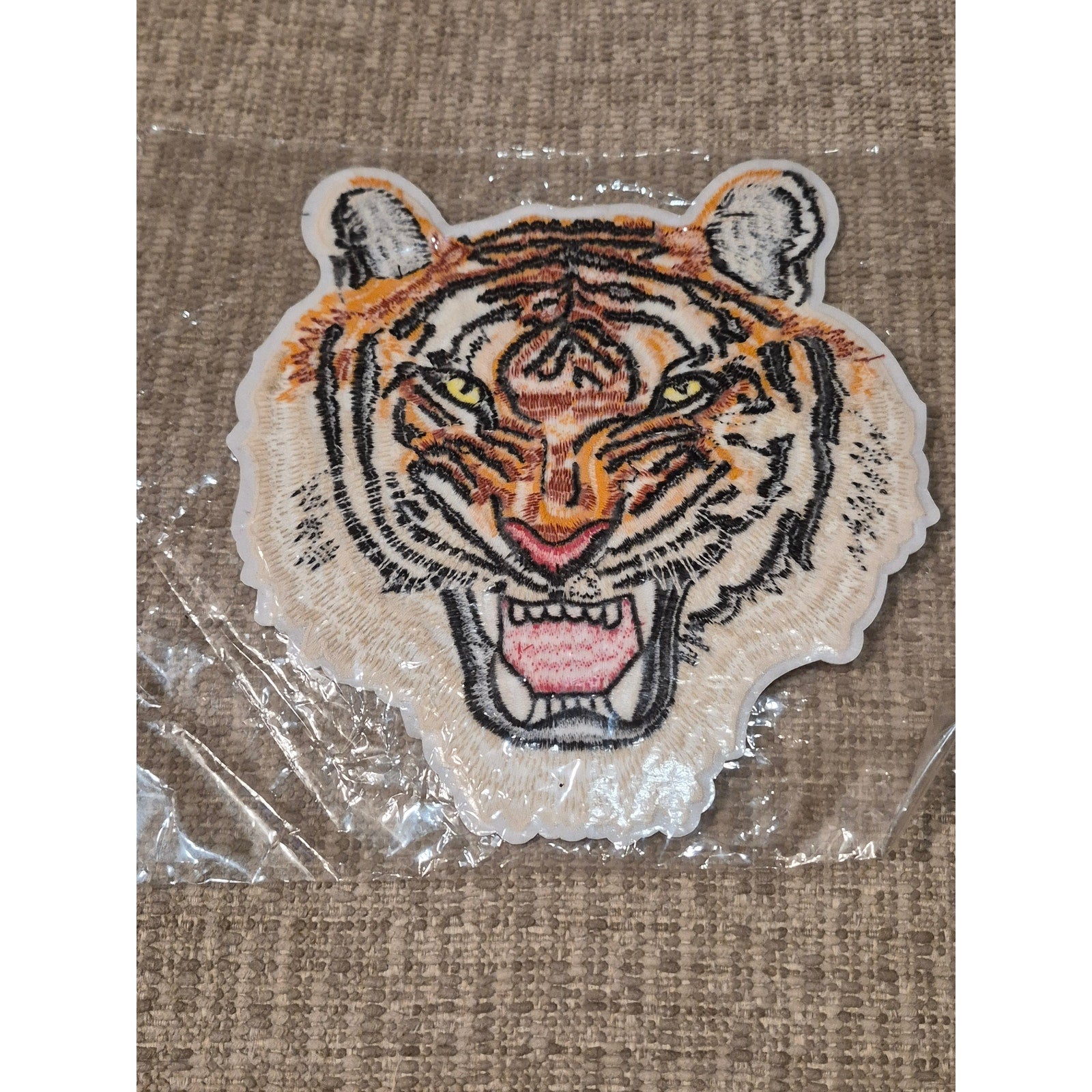 Large Roaring Tiger Head Embroidered Patch - Iron-On/Sew-On Applique for Jackets