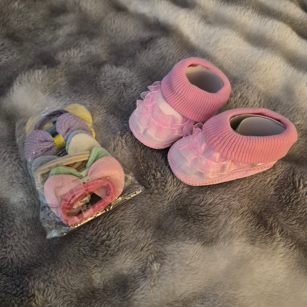 Baby Shoes and Bows, Girl