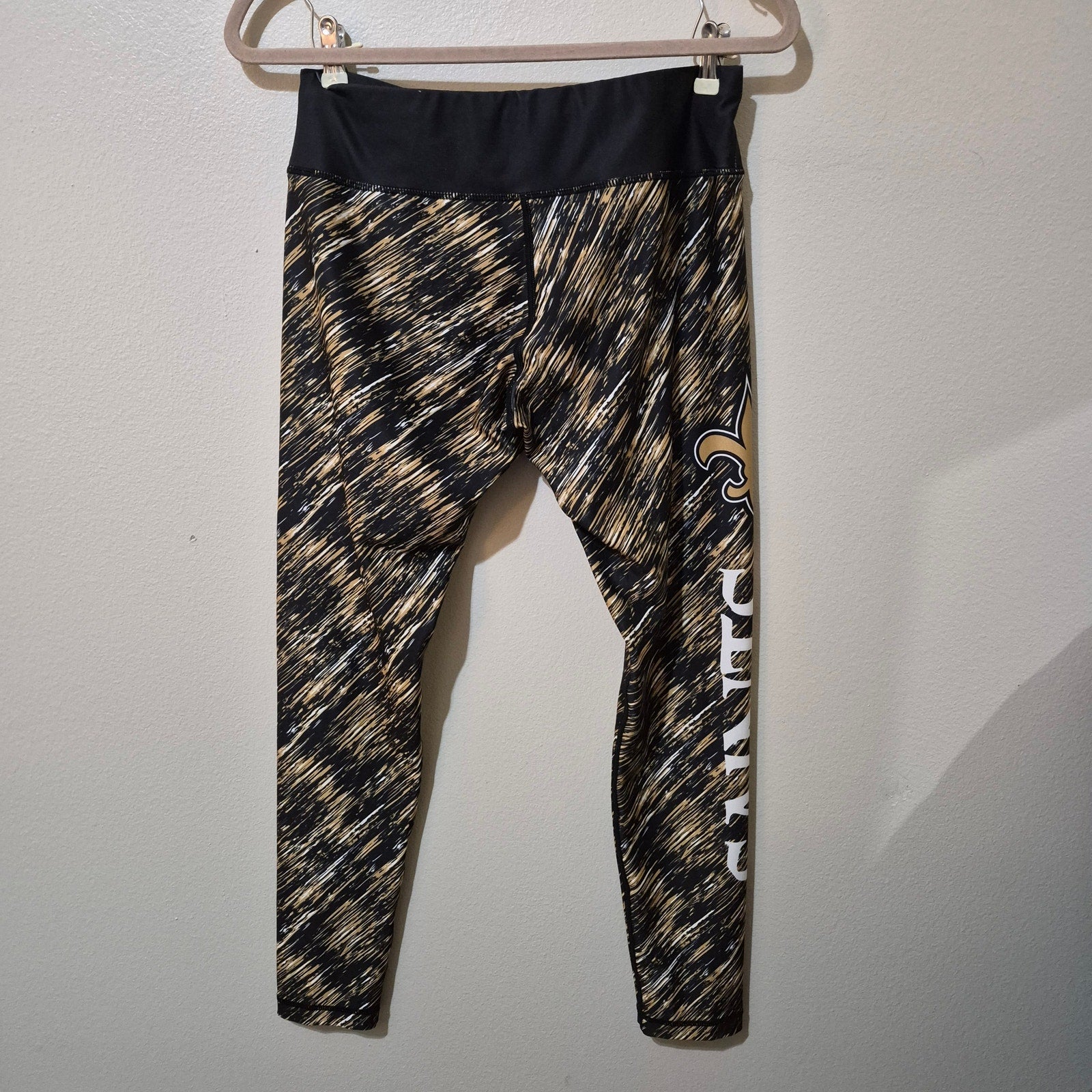New Orleans Saints Women’s Graphic Leggings
