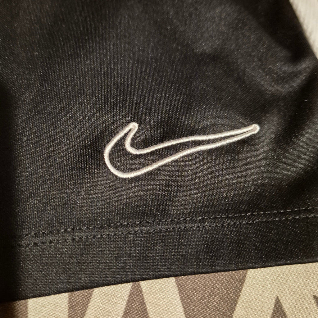 Nike Dri-Fit Black Graphic Stripe Athletic Shorts Men's Large - Minor Snag