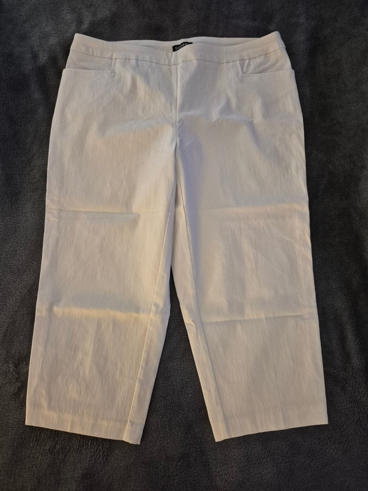George White Pull-On Crop Pants 1X (16W)