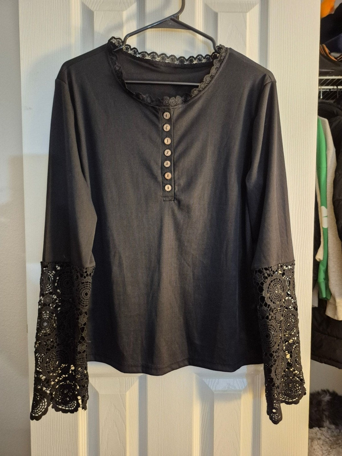 Black Ribbed Blouse with Buttons and Lace, XXL