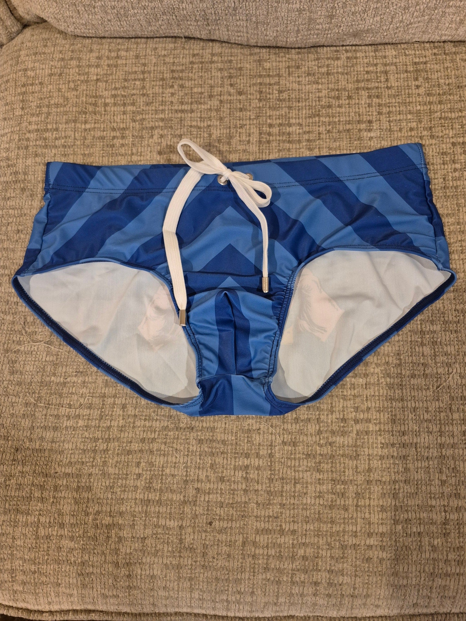 Mens "Bon Apptit" Hamburger Swim Briefs - Size Large - Novelty Swimwear