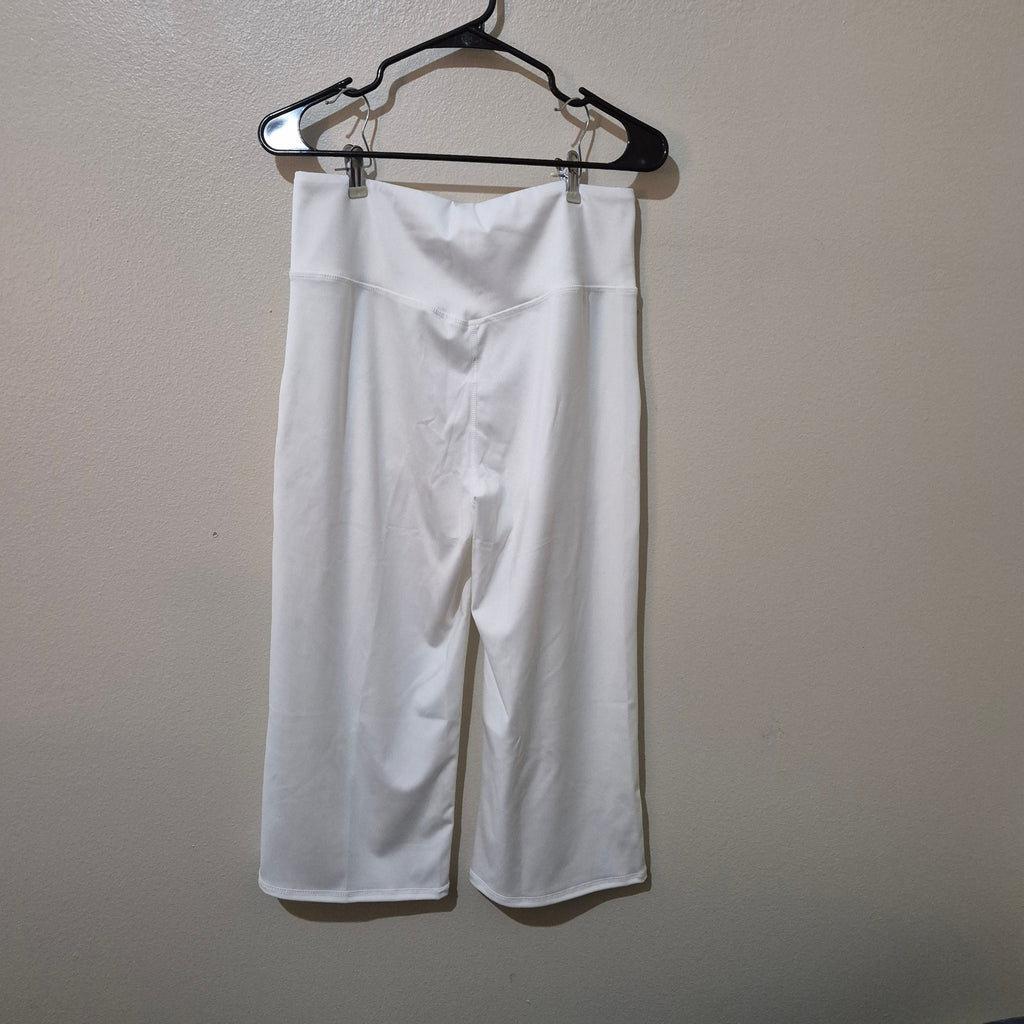 Brand New White Capri Style Pants, XL