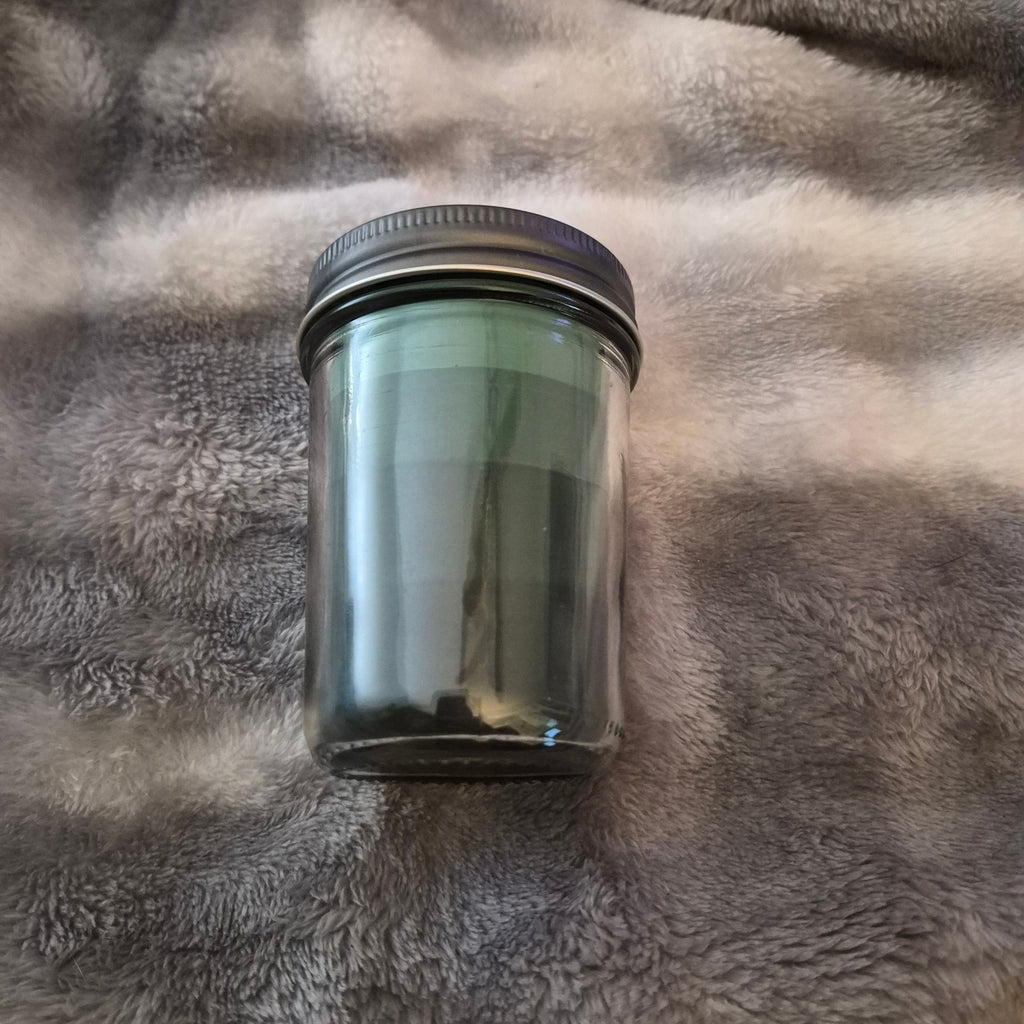 Frog's Breath Artisan Candle - Hand-Poured Vanilla Sugar & Spice - 9oz