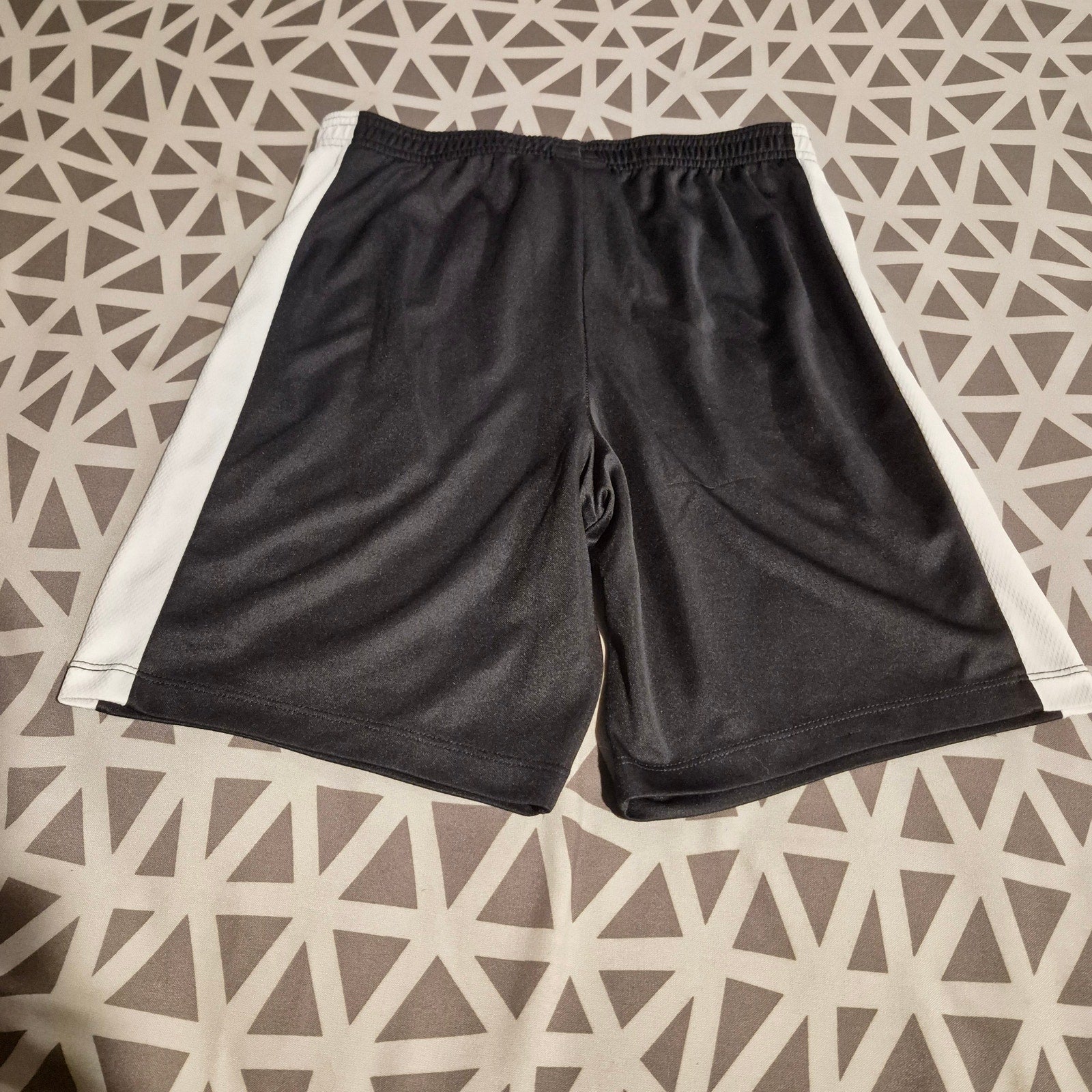 Nike Dri-Fit Black Graphic Stripe Athletic Shorts Men's Large - Minor Snag