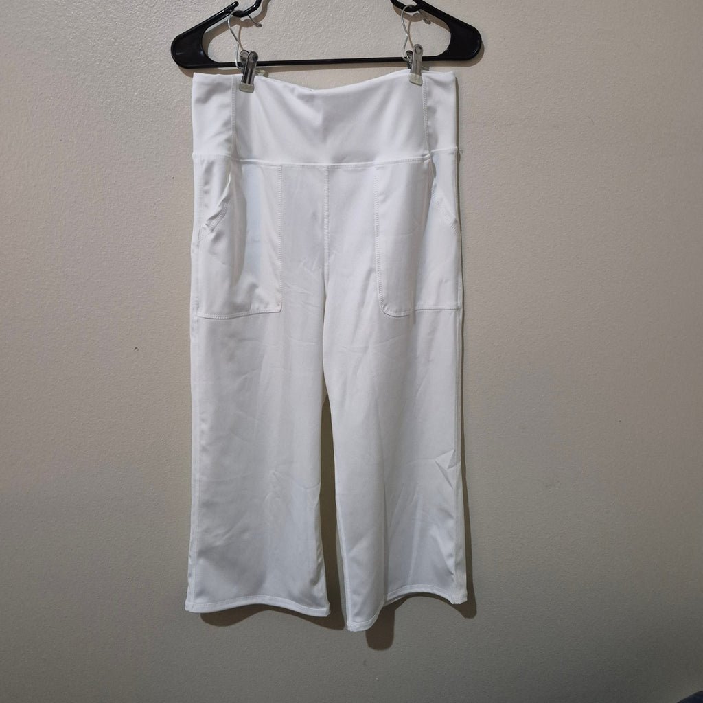 Brand New White Capri Style Pants, XL
