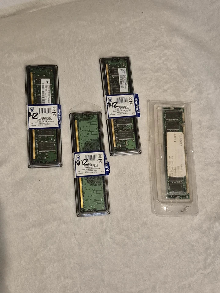 512MB Memory Modules With Random Cords